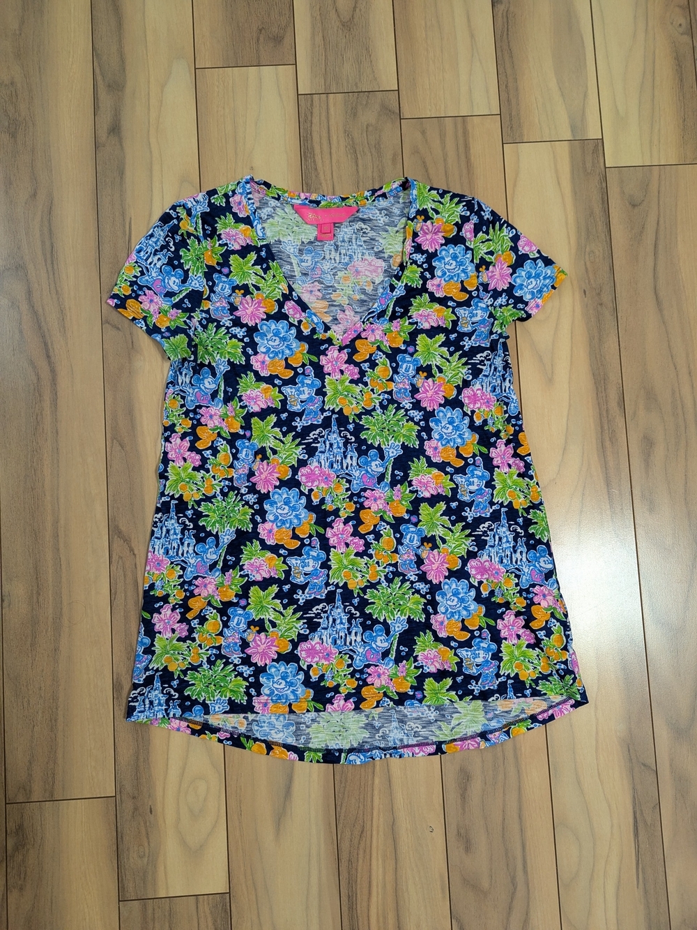 EUC! Lilly Pulitzer X Disney Etta V-Neck Top Aegean Navy Lilly Loves Disney XS